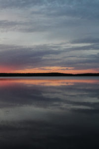 Auringonlasku, Iso Koirajärvi. Kuva: Suvi-Tuulia Leinonen/retkeilyKS
