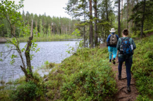 Kuorejärven rantapolulla. Kuva: Upe Nykänen/retkeilyKS