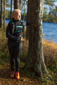 Polkujuoksija Salamajärven kansallispuistossa. Kuva: Rika Nakamura/retkeilyKS